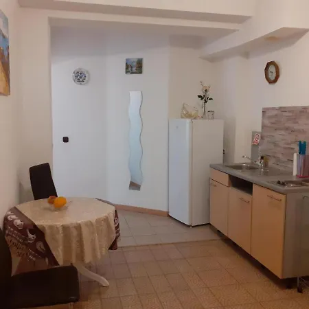 Marica - Sobe, Zimmer, 3* Crikvenica